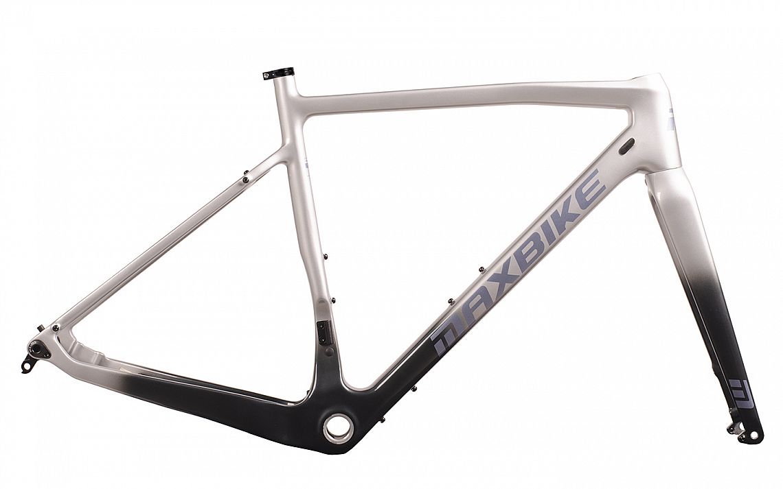 GR8200 carbon L
